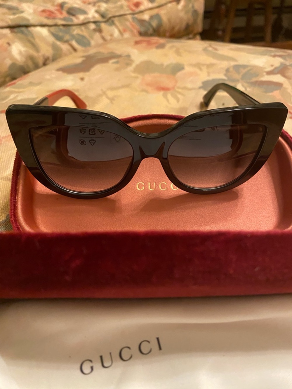 Gucci Black Cat-Eye Sunglasses with Gradient Lenses